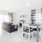 Lägenhet Love Sun Beach Apartment